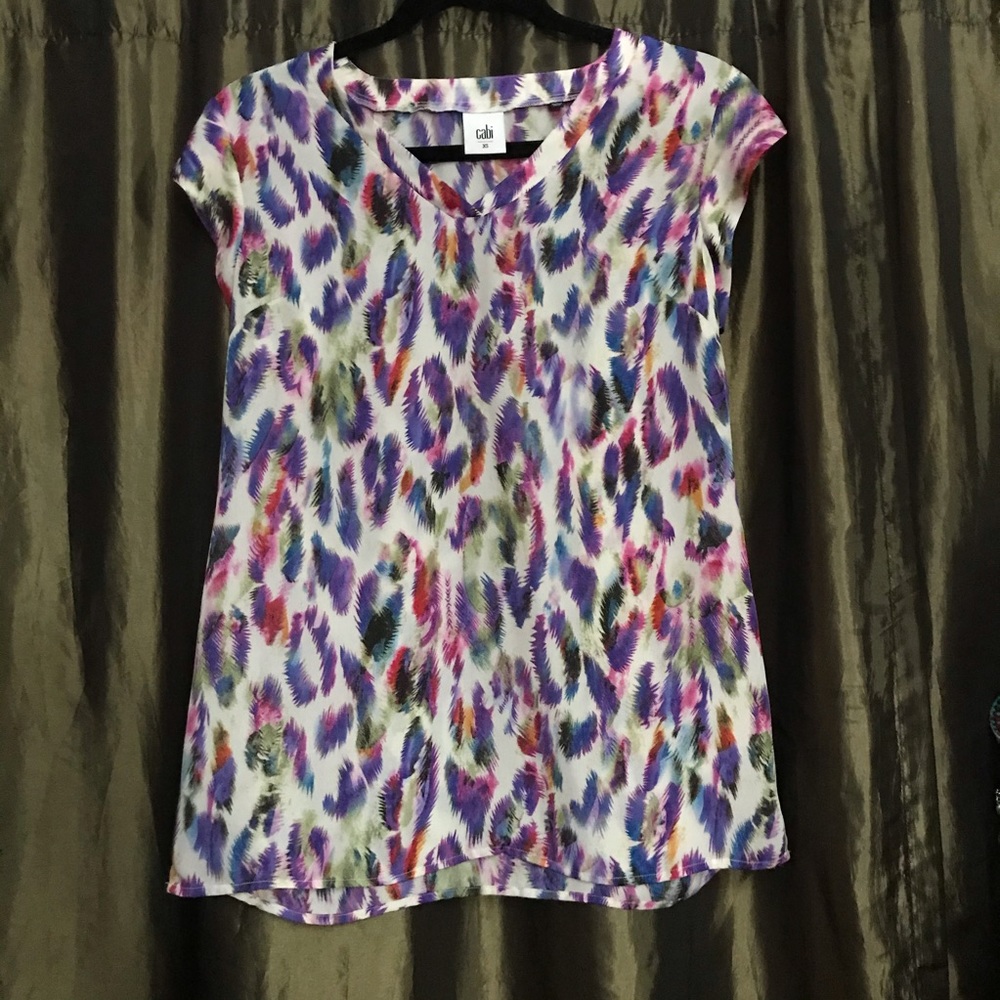 Cabi feather print graphic top XS